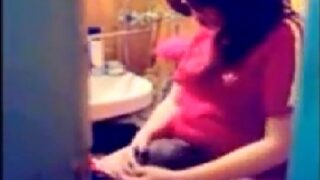 Indian aunty getting pussy sucked padosi